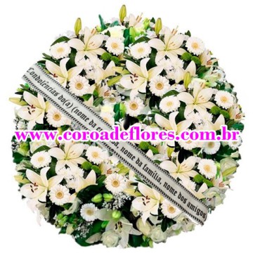 37- COROA DE FLORES ROSAS,GERBERAS E LÍRIOS TAMANHO (1,70 X 1,20 )